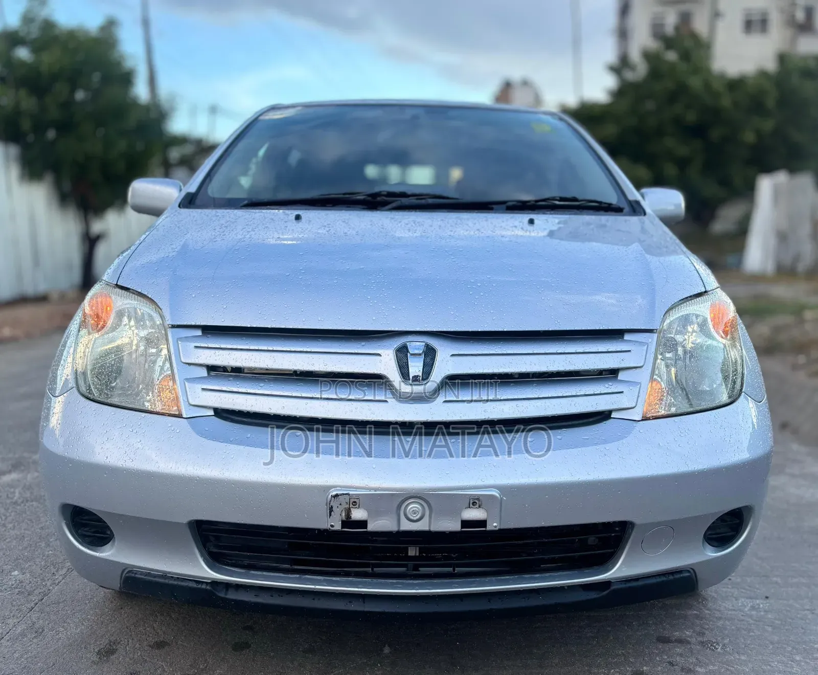 Toyota IST 2003 Silver
