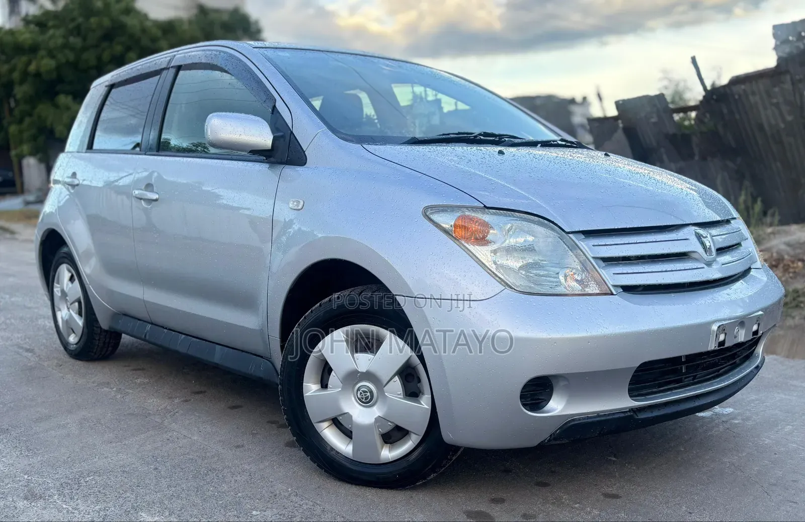 Toyota IST 2003 Silver