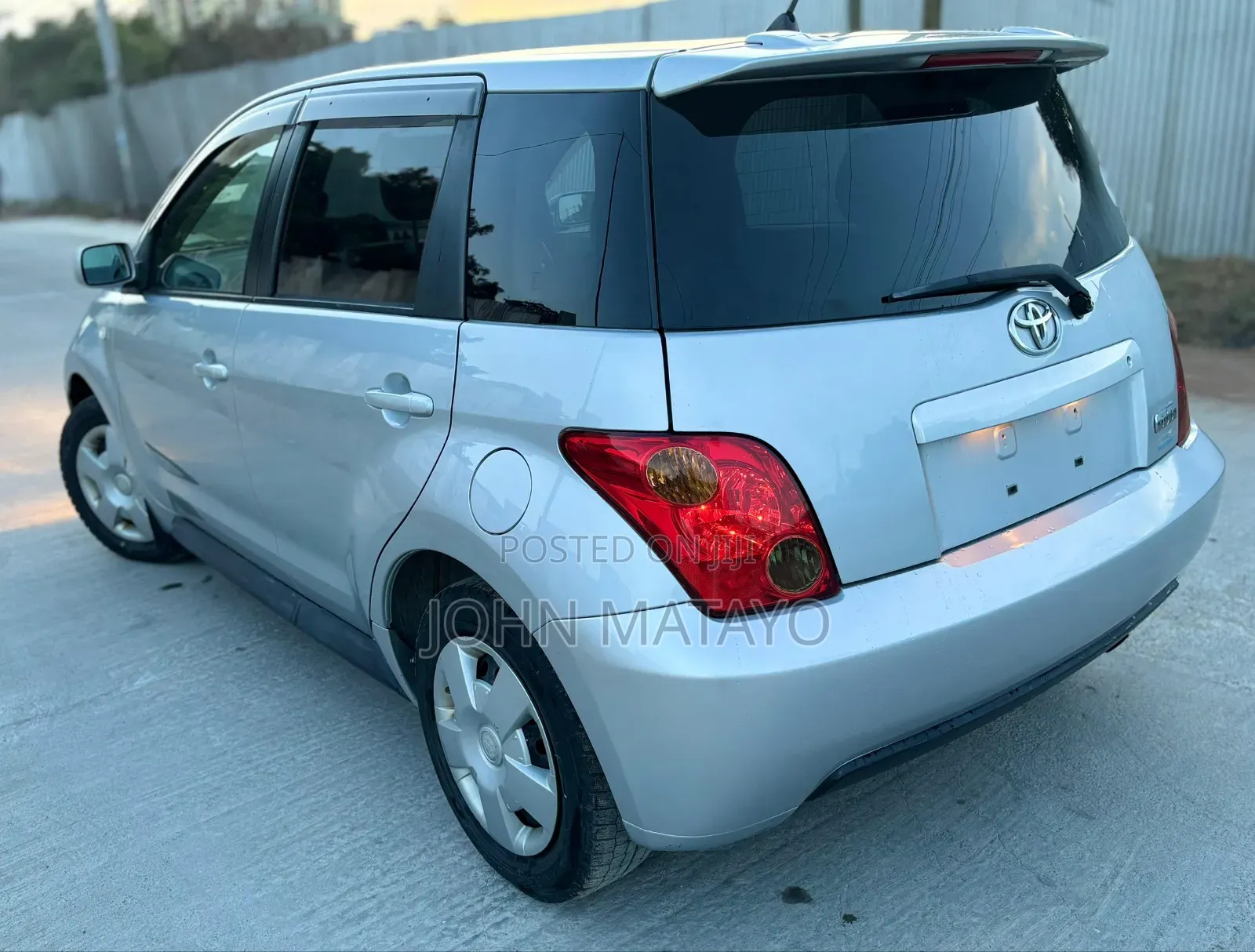 Toyota IST 2003 Silver