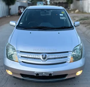 Toyota IST 2003 Silver