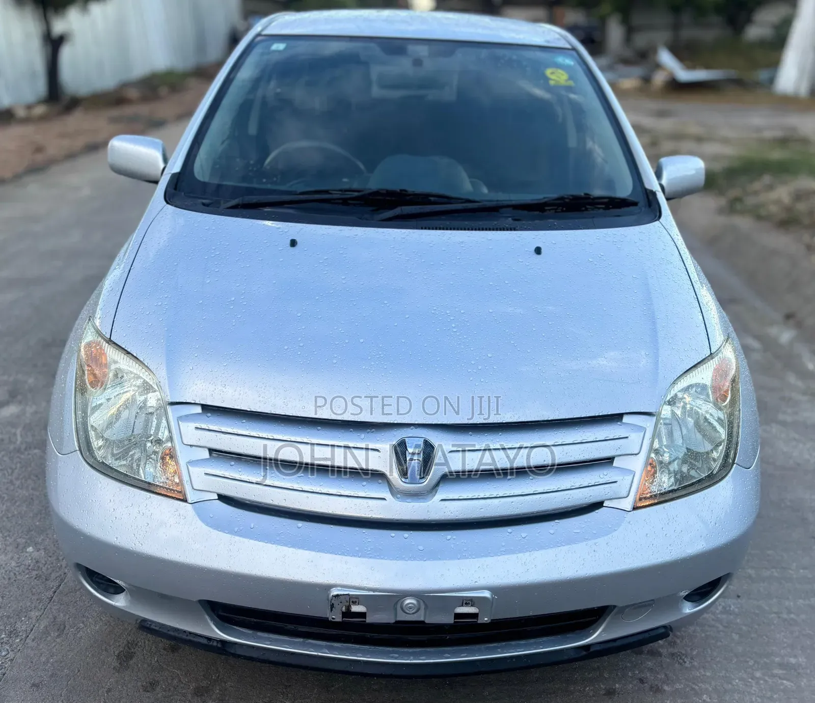 Toyota IST 2003 Silver