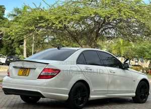 Mercedes-Benz C-Class 2009 White