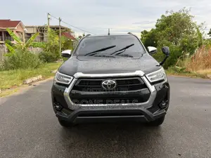 Toyota Hilux 2020 Black