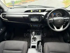 Toyota Hilux 2020 Black