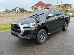 Toyota Hilux 2020 Black