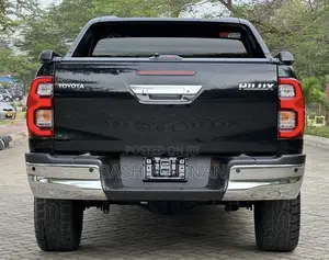 Toyota Hilux Revo Double Cab Deisel 2.4 RWD 2021 Matt Black