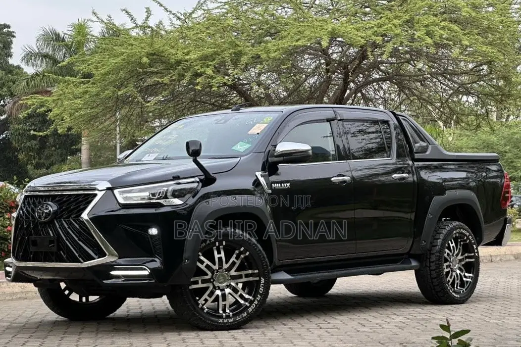 Toyota Hilux Revo Double Cab Deisel 2.4 RWD 2021 Matt Black