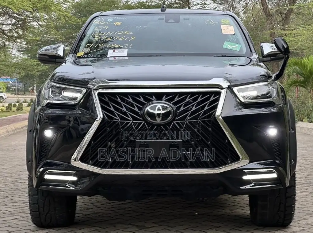 Toyota Hilux Revo Double Cab Deisel 2.4 RWD 2021 Matt Black