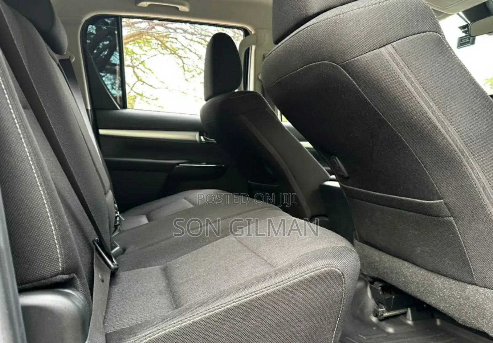 Toyota Hilux 2021 Black