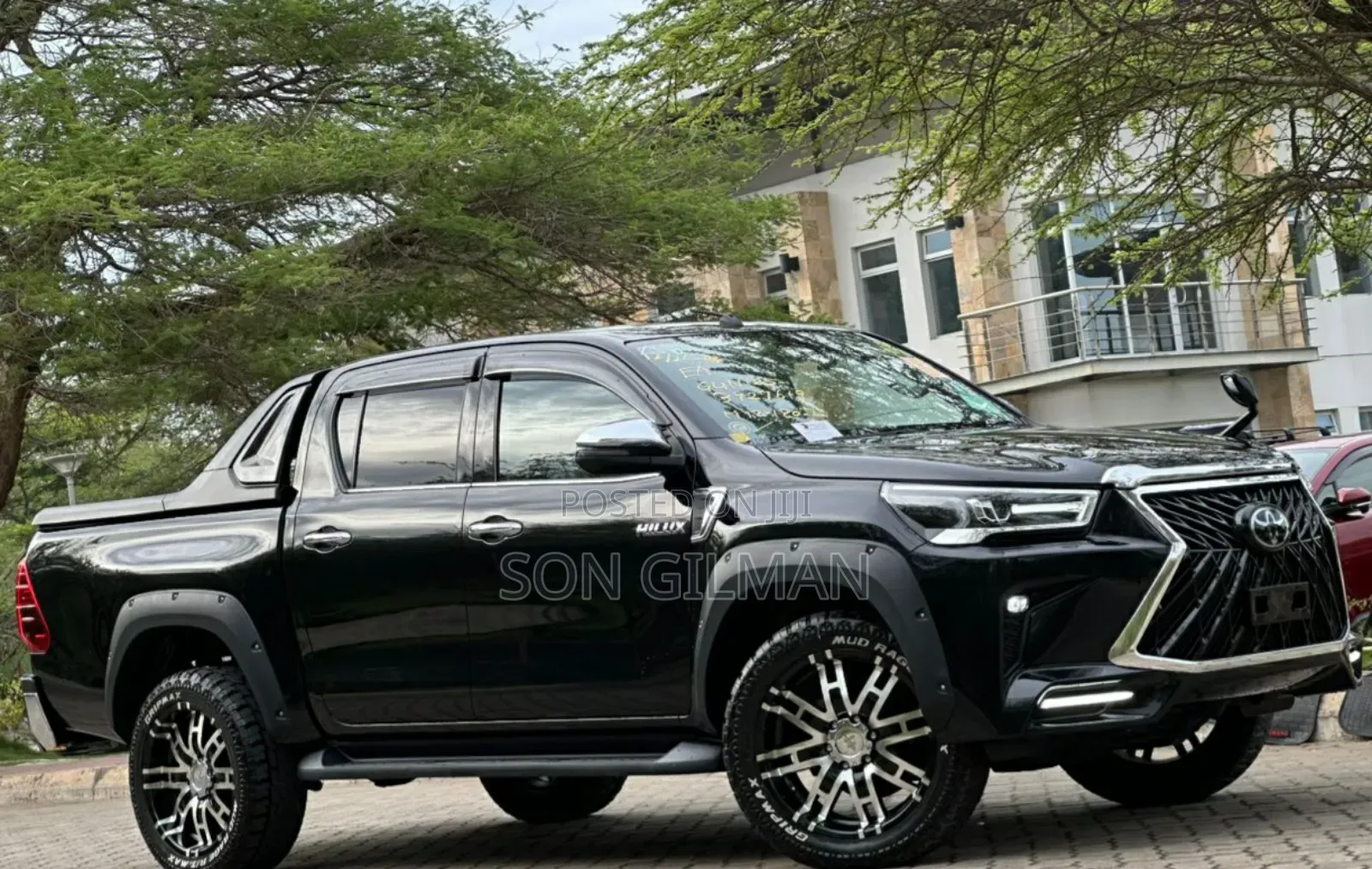Toyota Hilux 2021 Black