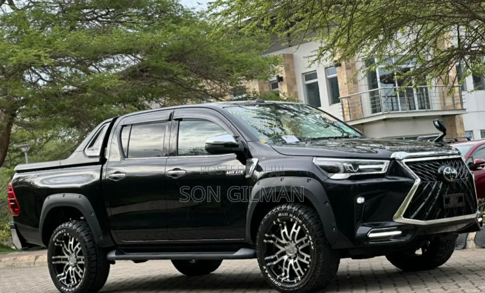 Toyota Hilux 2021 Black