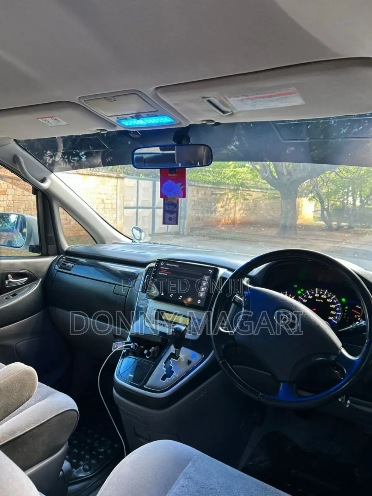Toyota Alphard 2.4 Petrol AWD 2007 White