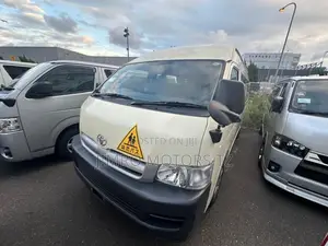 Toyota HiAce 2008 White