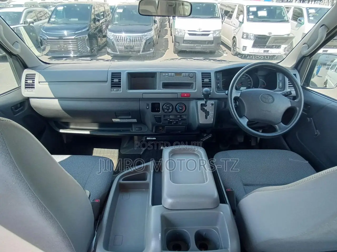 Toyota HiAce 2008 White