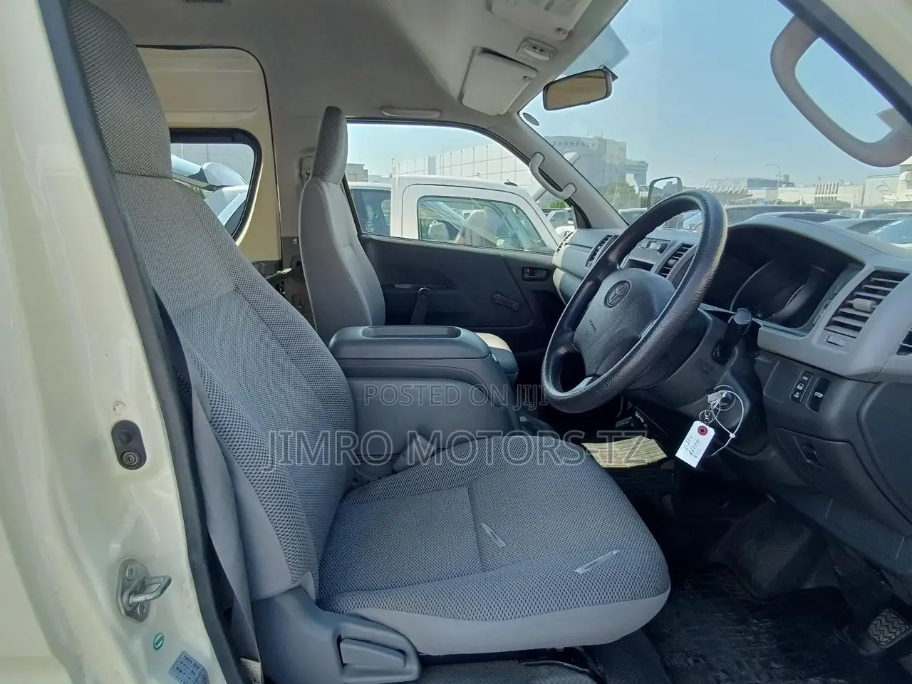 Toyota HiAce 2008 White