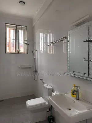 8bdrm House in Mbezi Beach for rent