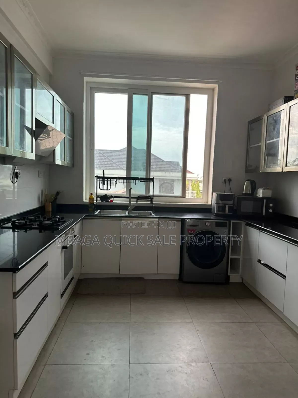 8bdrm House in Mbezi Beach for rent