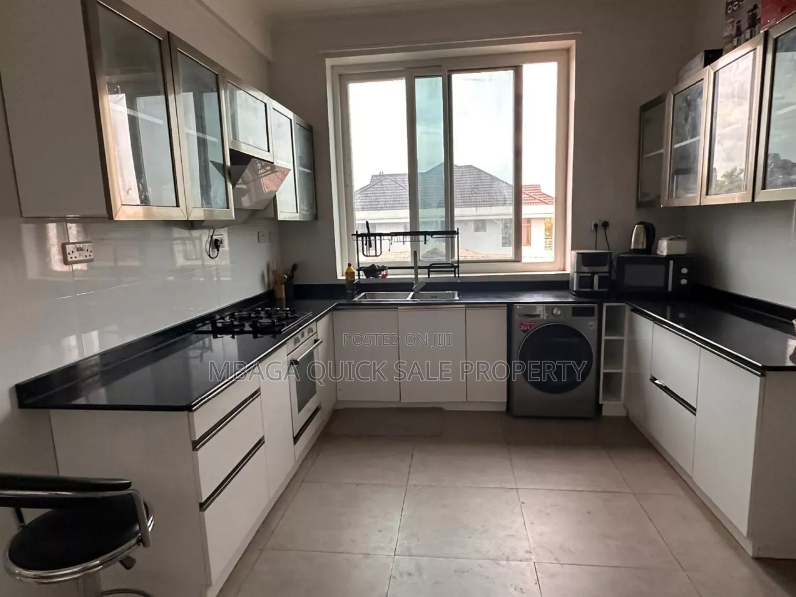 8bdrm House in Mbezi Beach for rent