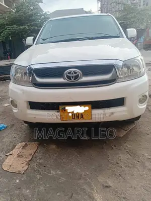 Toyota Hilux 2008 White