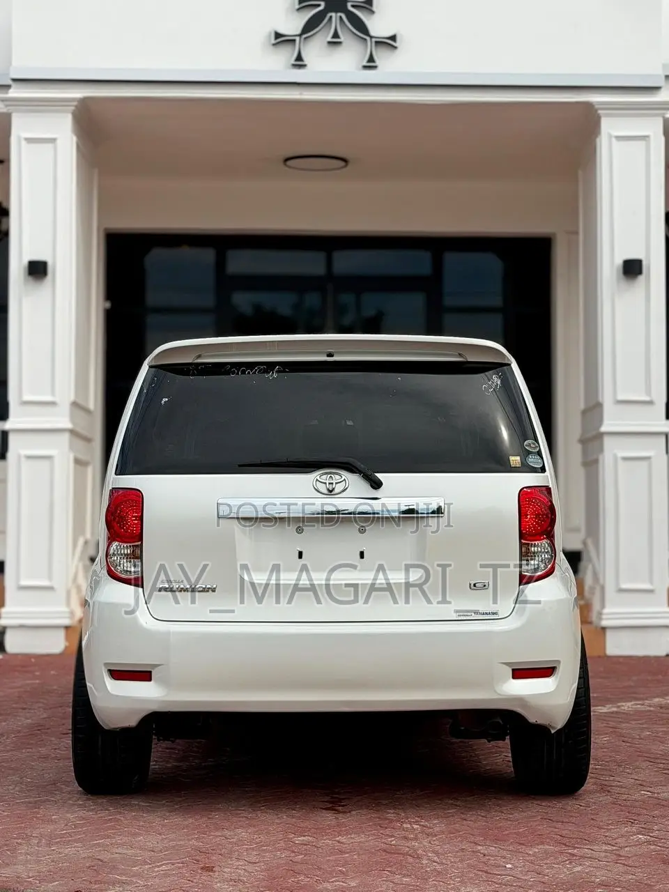 Toyota Corolla Rumion 2009 White
