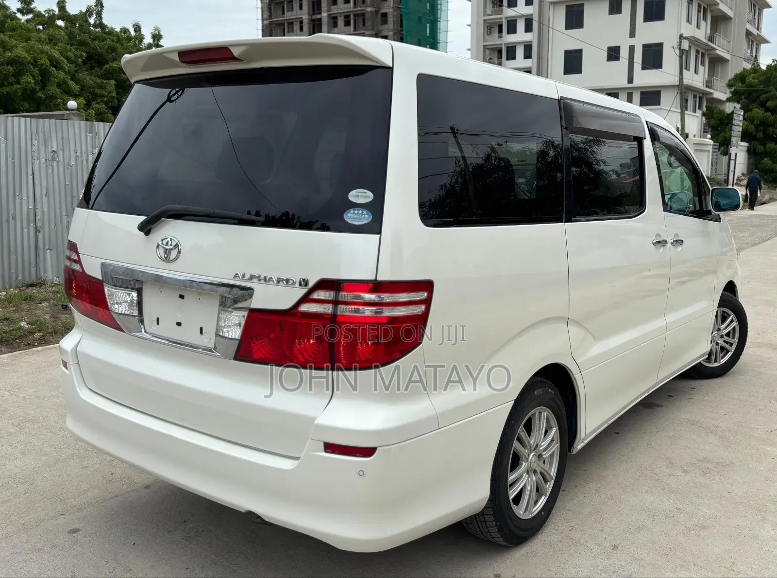 Toyota Alphard 2005 White