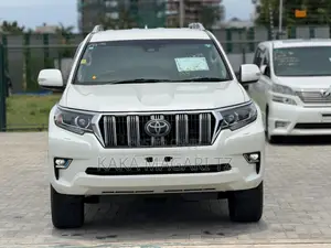 Toyota Land Cruiser Prado 2019 White