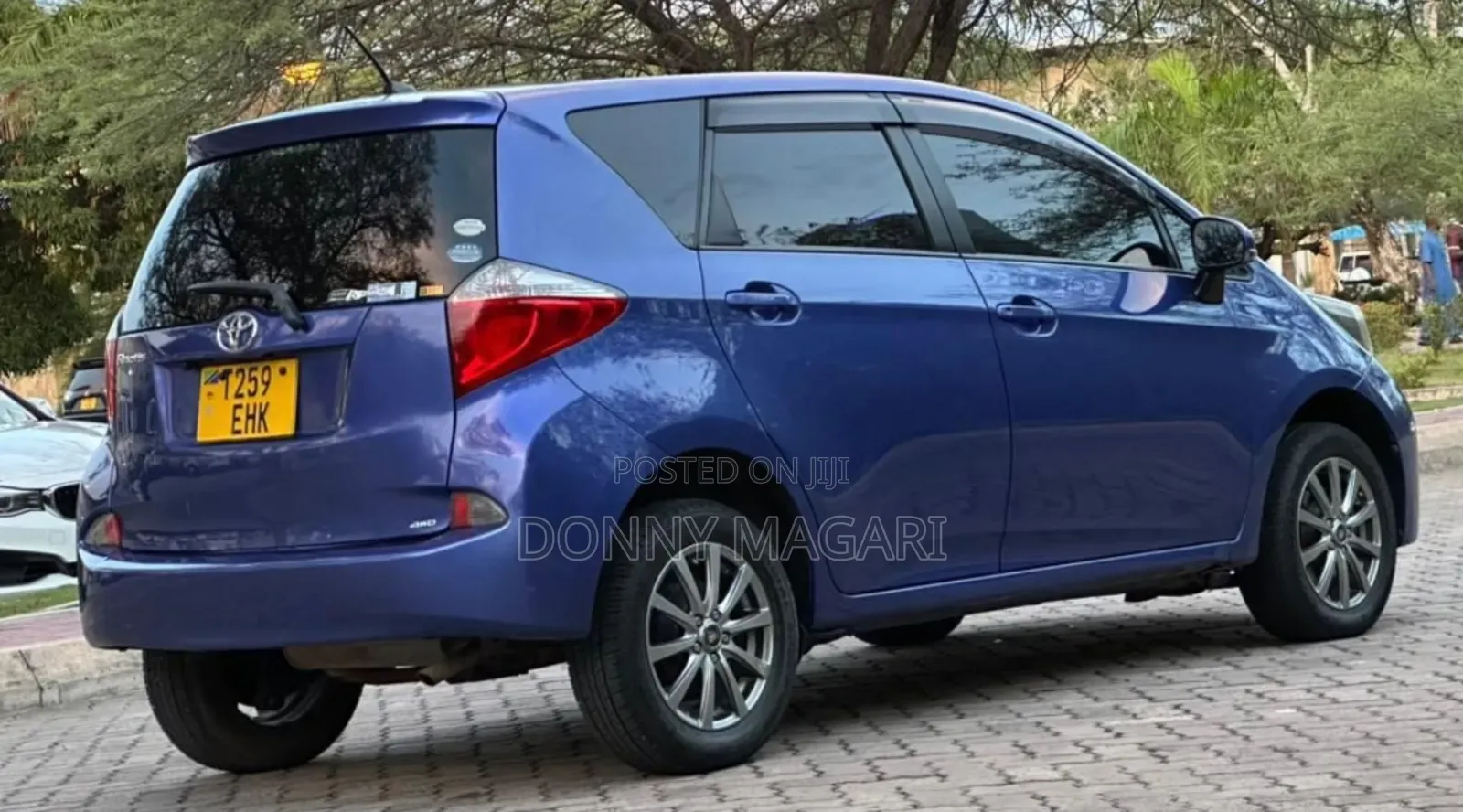 Toyota Ractis 1.5 AWD 2011 Blue