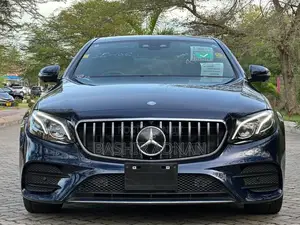 Mercedes-Benz E200 2016 Blue