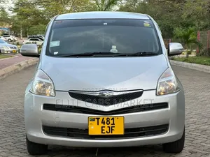 Toyota Ractis 2006 Silver