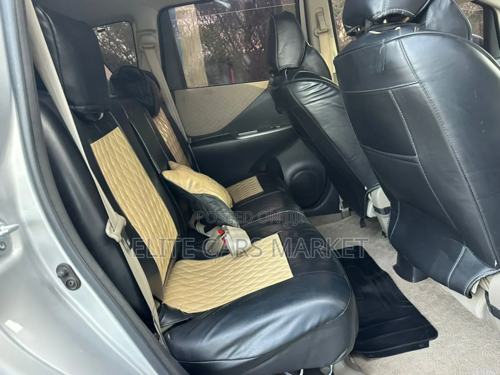 Toyota Ractis 2006 Silver