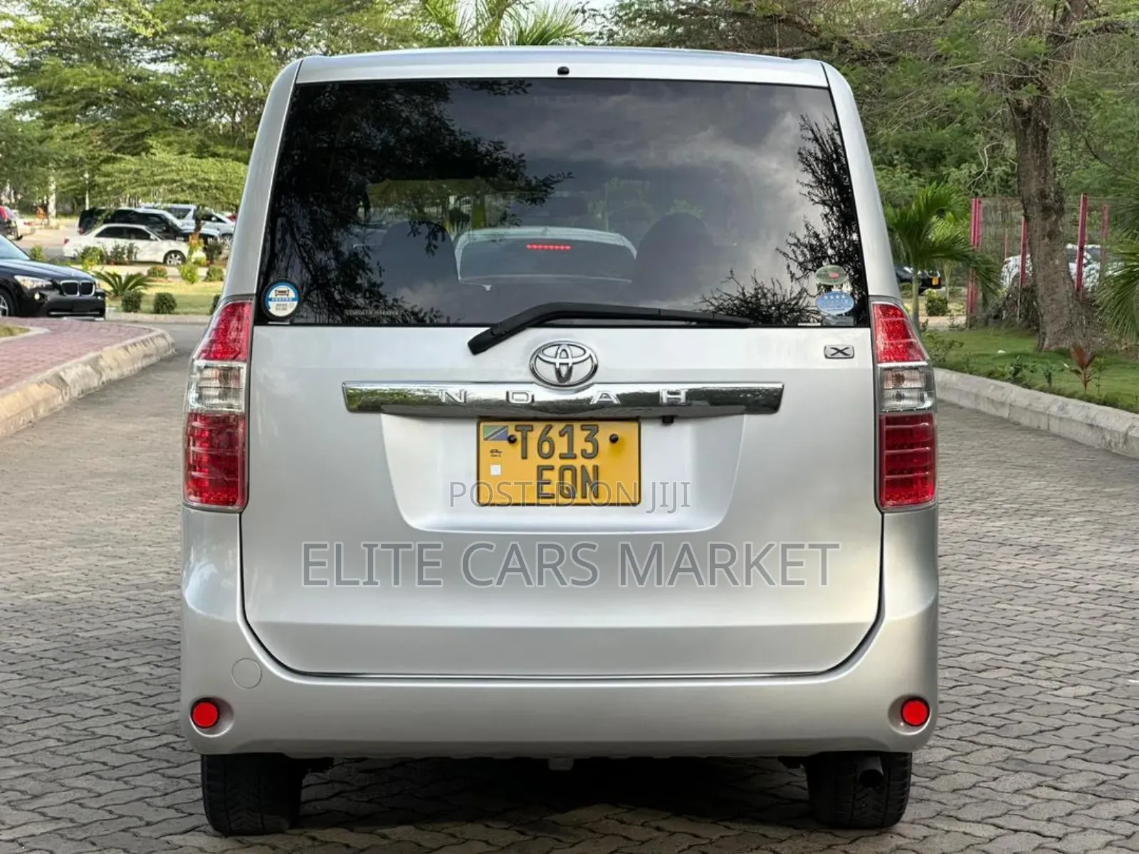 Toyota Noah 2008 Silver