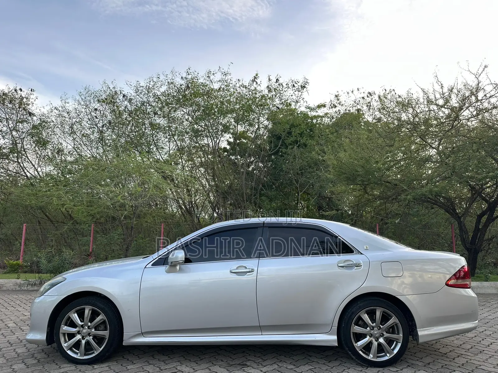 Toyota Crown 2009 Silver