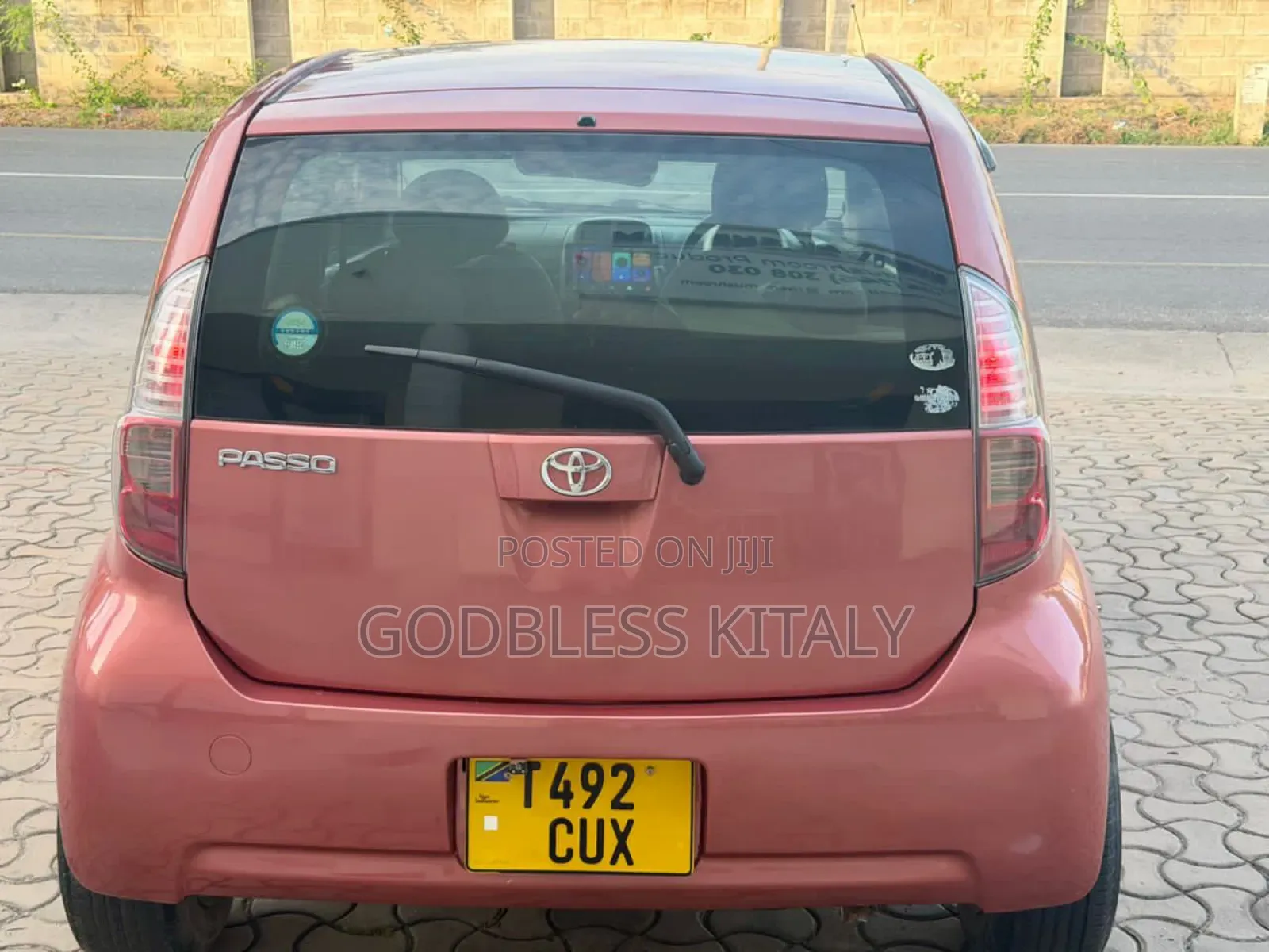 Toyota Passo 1.3 FWD 2005 Pink
