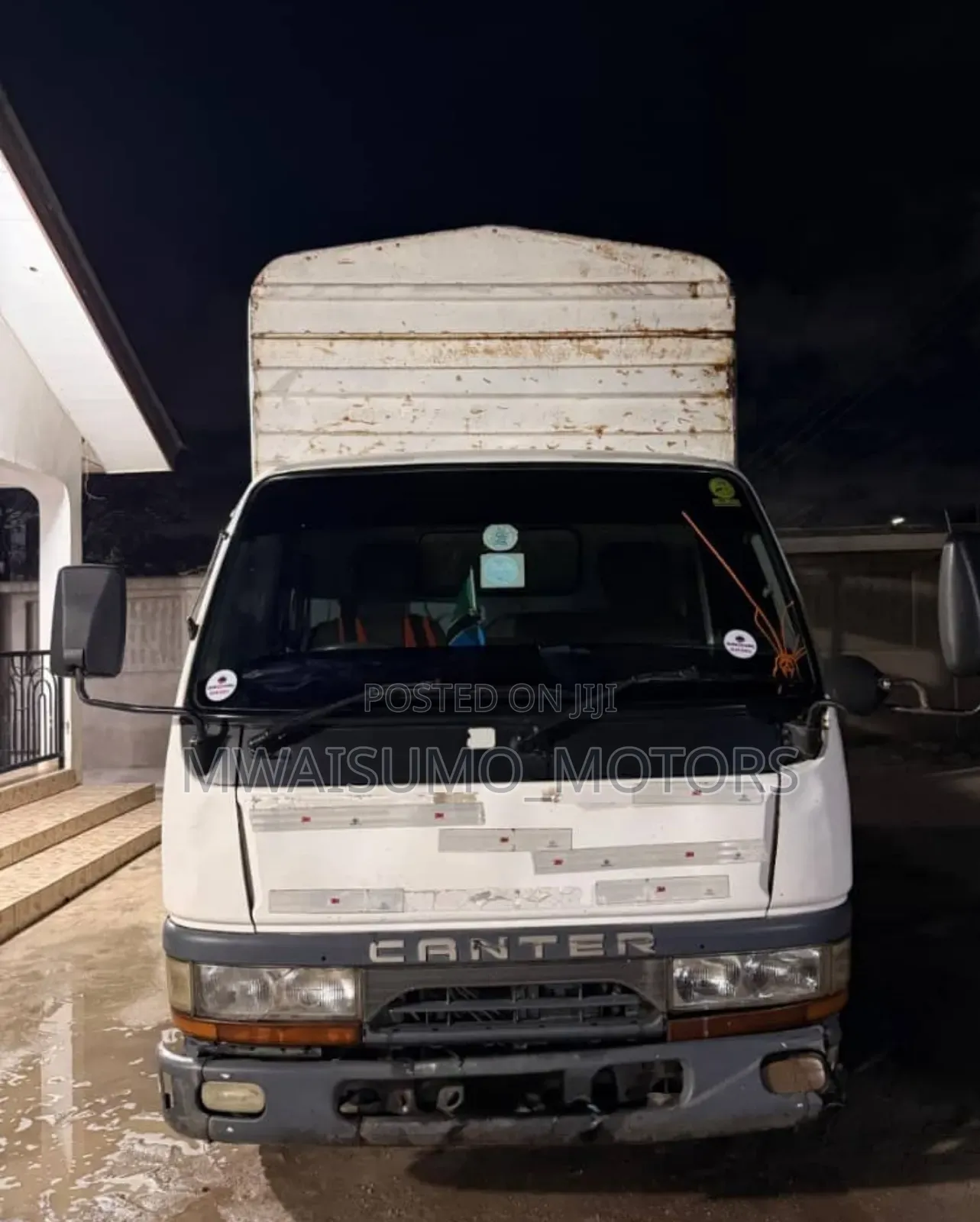 Mitsubishi Canter 2002 White