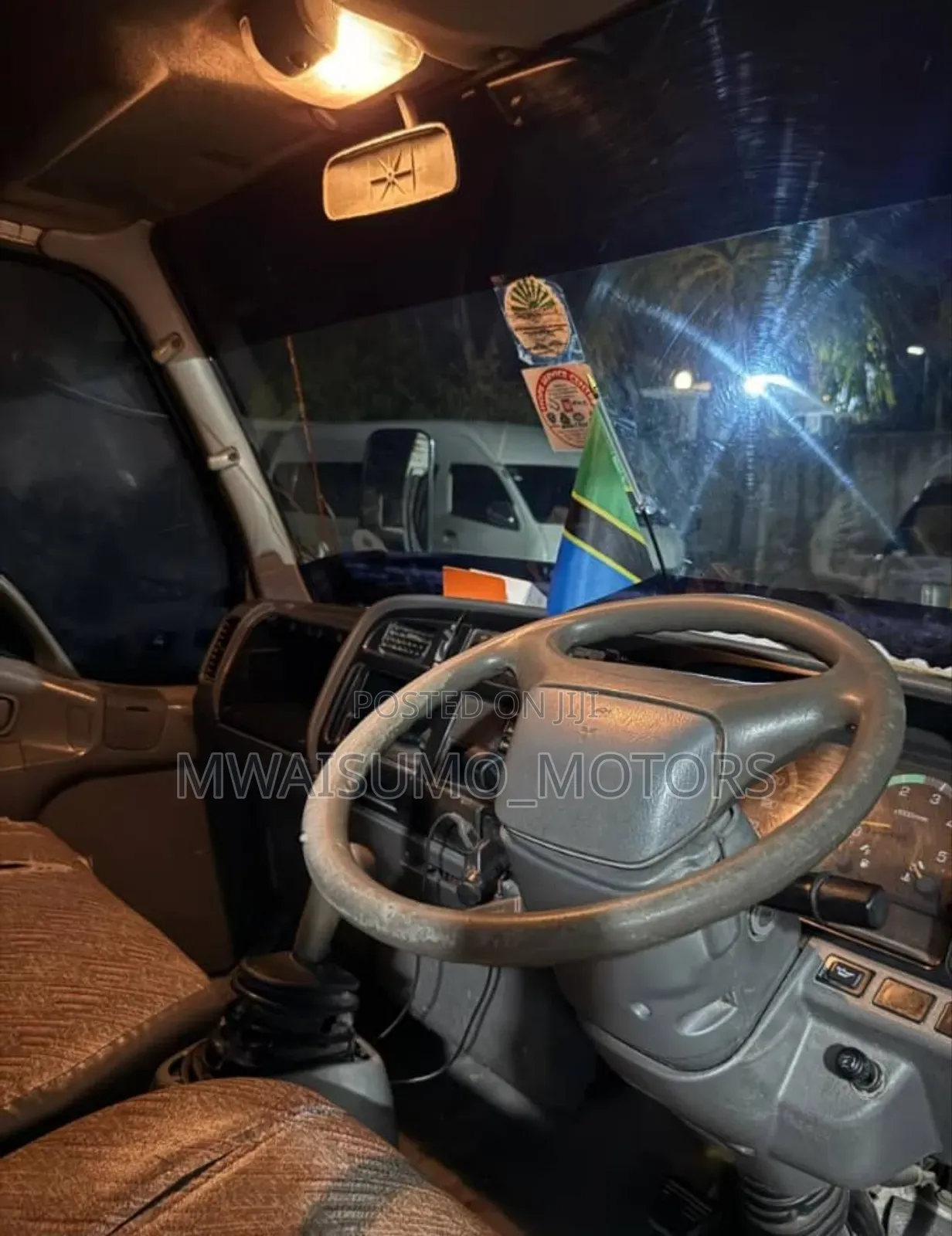 Mitsubishi Canter 2002 White