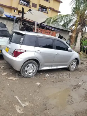 Toyota IST 2005 Silver