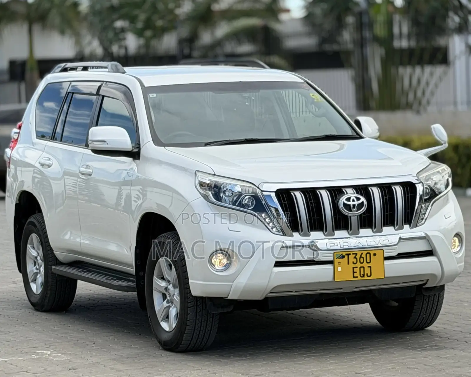 Toyota Land Cruiser Prado 2016 White