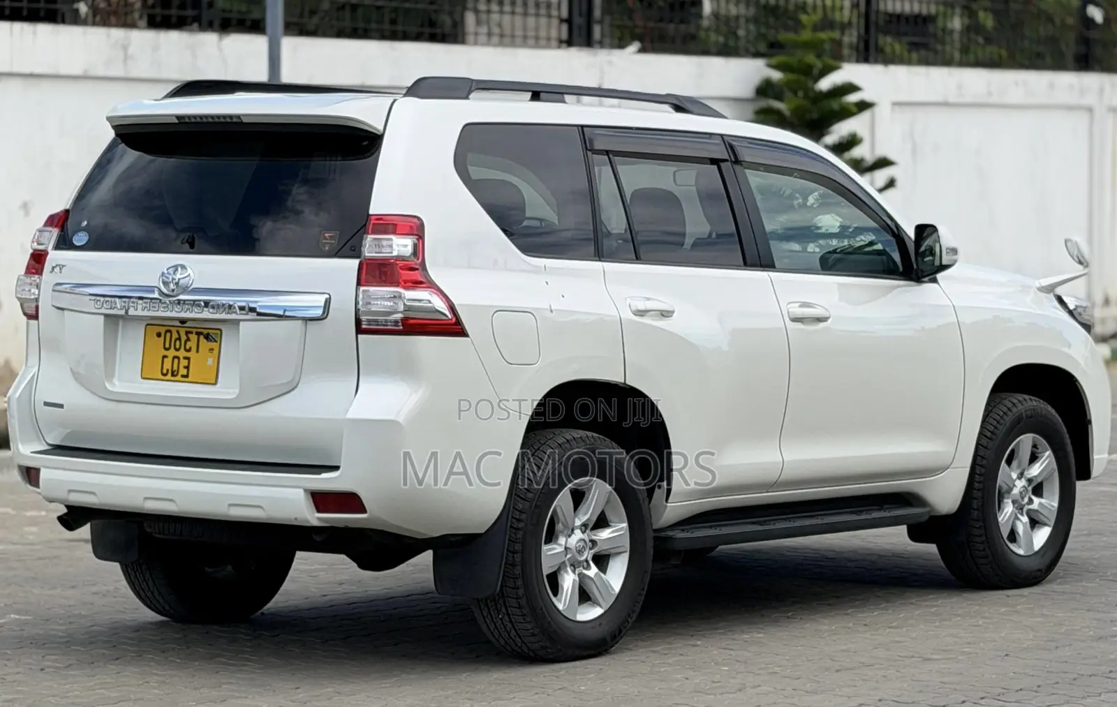 Toyota Land Cruiser Prado 2016 White