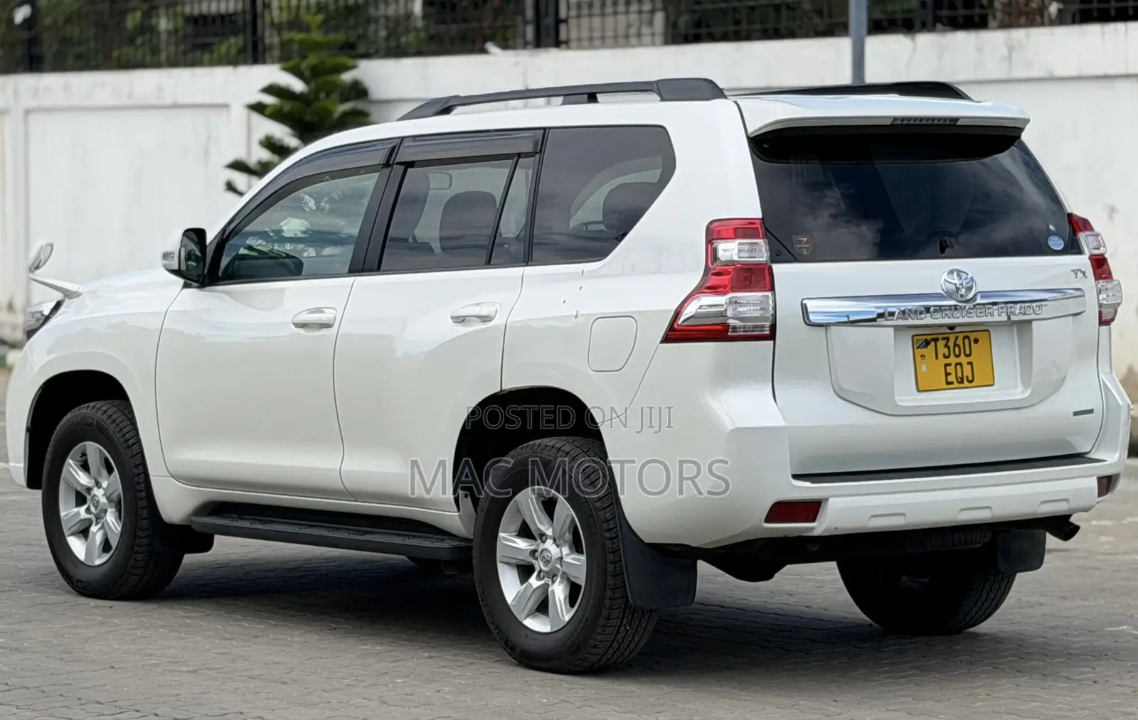 Toyota Land Cruiser Prado 2016 White