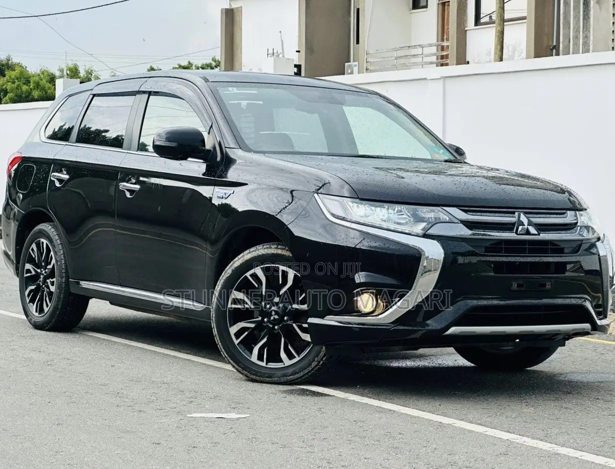 Mitsubishi Outlander 2015 Black