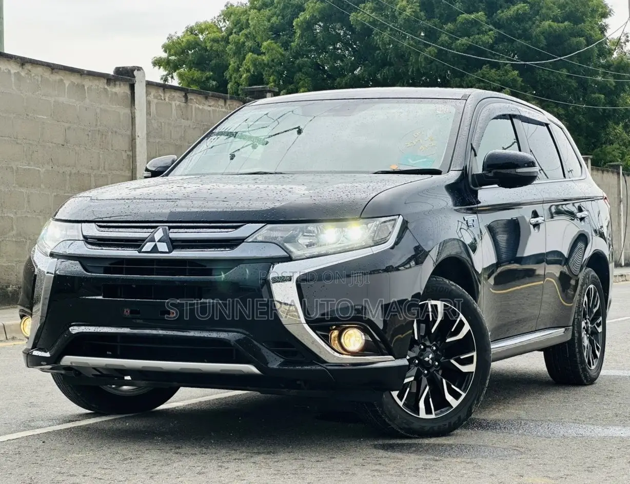Mitsubishi Outlander 2015 Black
