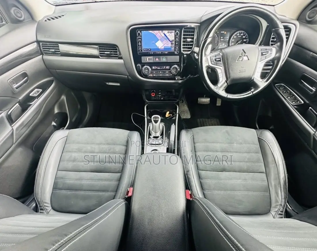 Mitsubishi Outlander 2015 Black