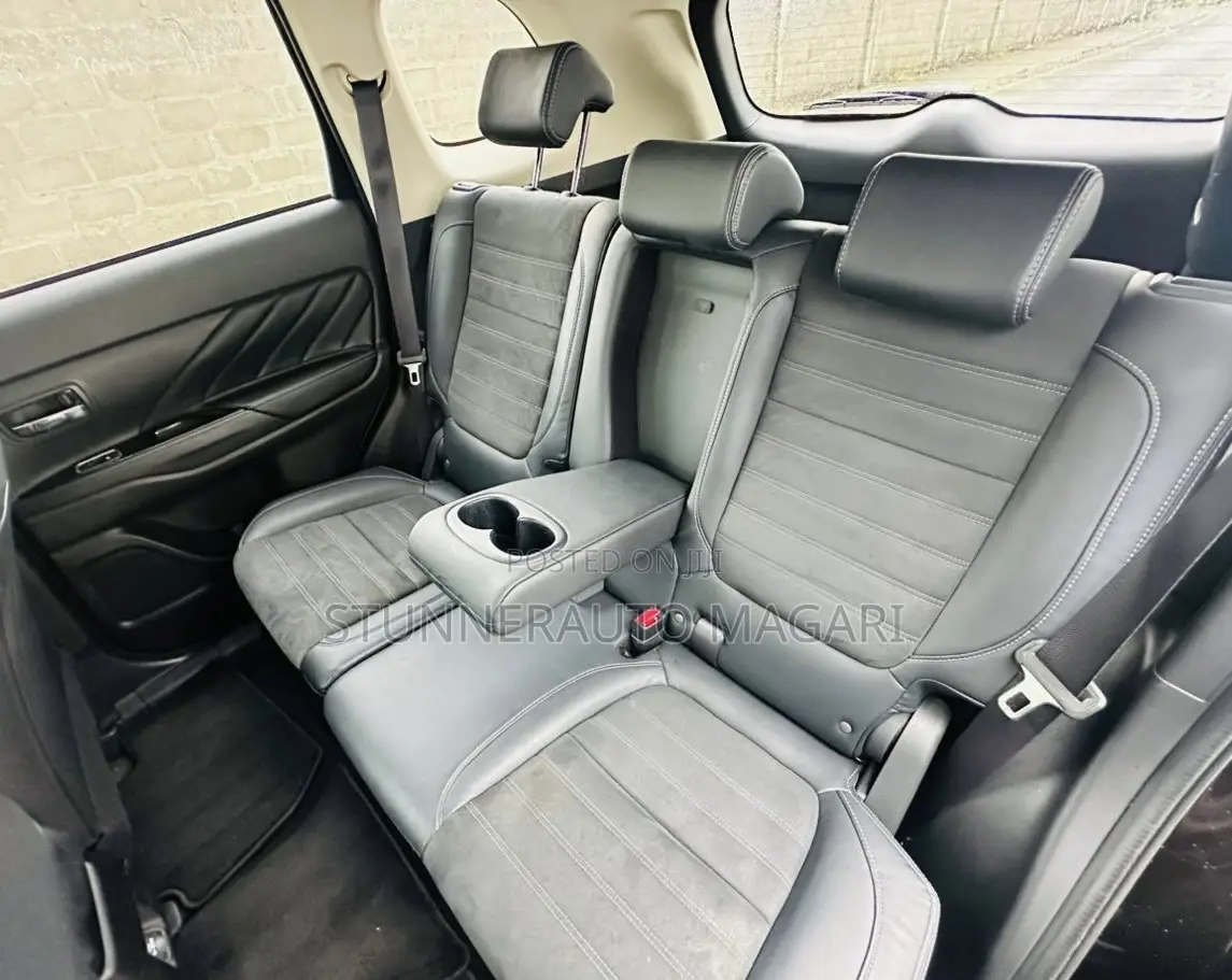 Mitsubishi Outlander 2015 Black