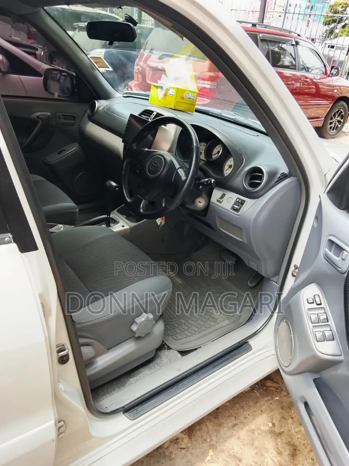 Toyota RAV4 2005 White