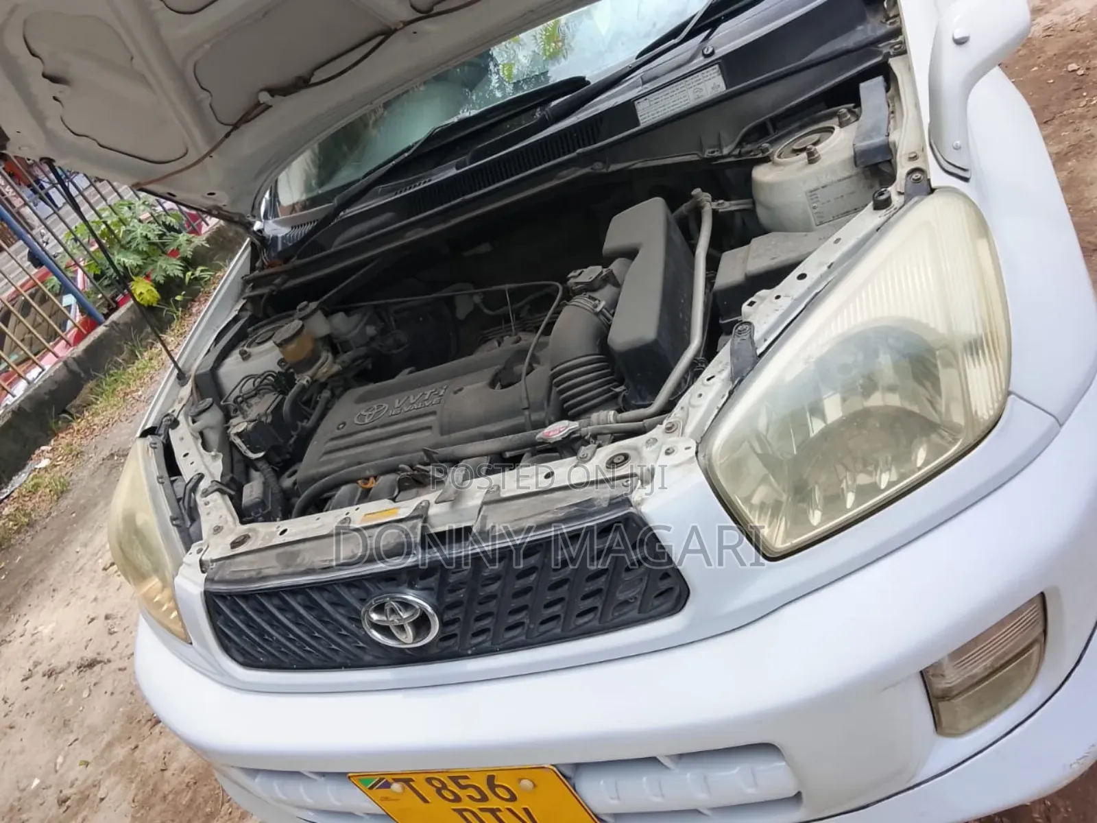 Toyota RAV4 2005 White