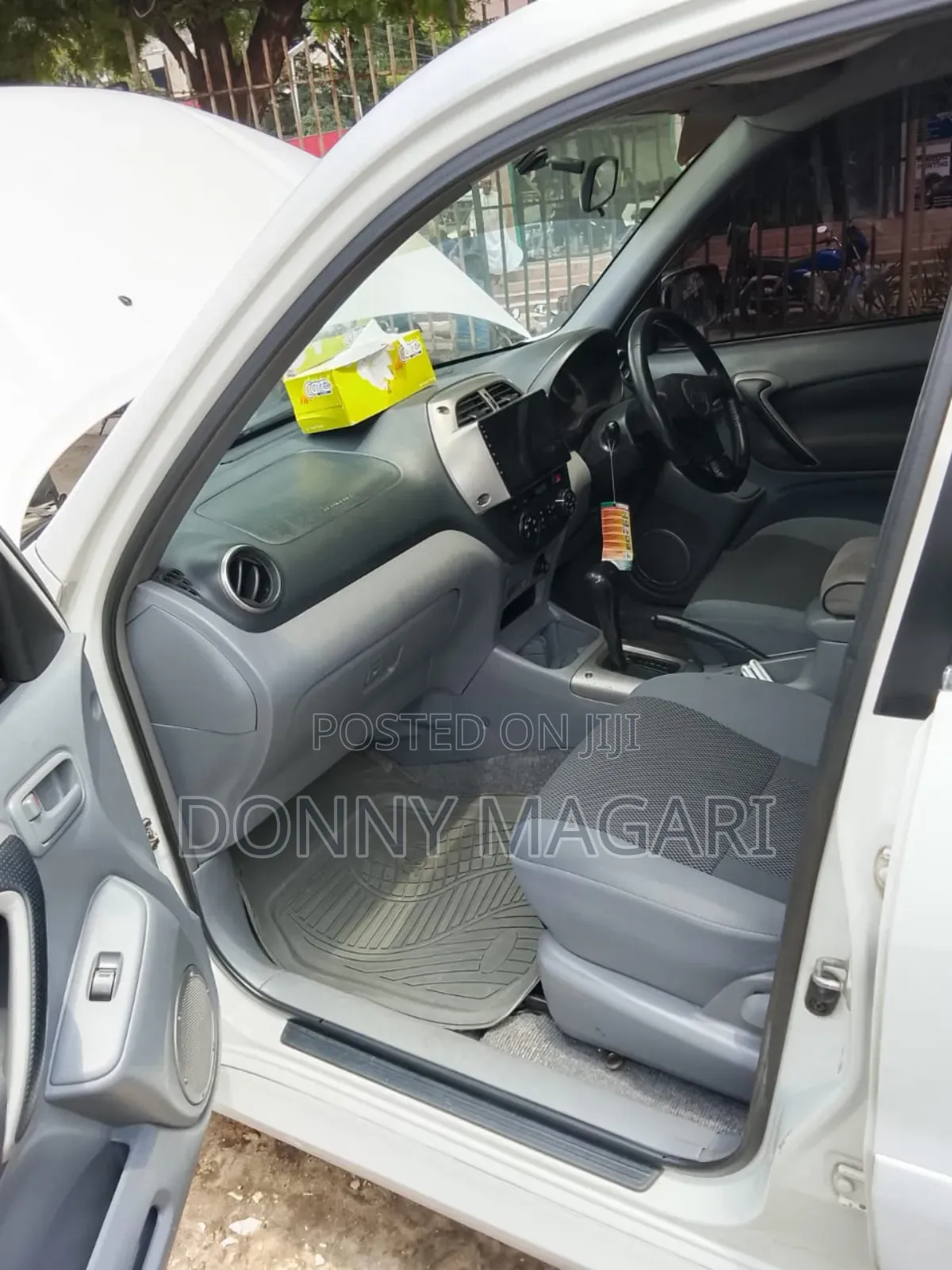 Toyota RAV4 2005 White