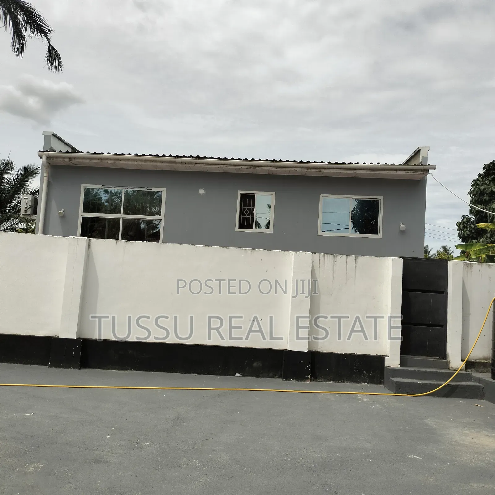 5bdrm House in Mbezibeach for sale