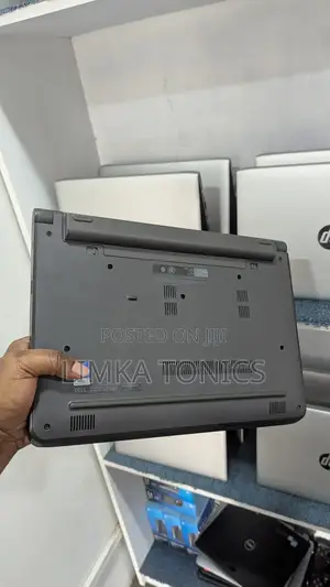 New Laptop Dell Latitude 13 3340 8GB Intel Core i3 HDD 500GB