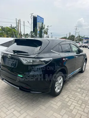 Toyota Harrier 2.0 2016 Black