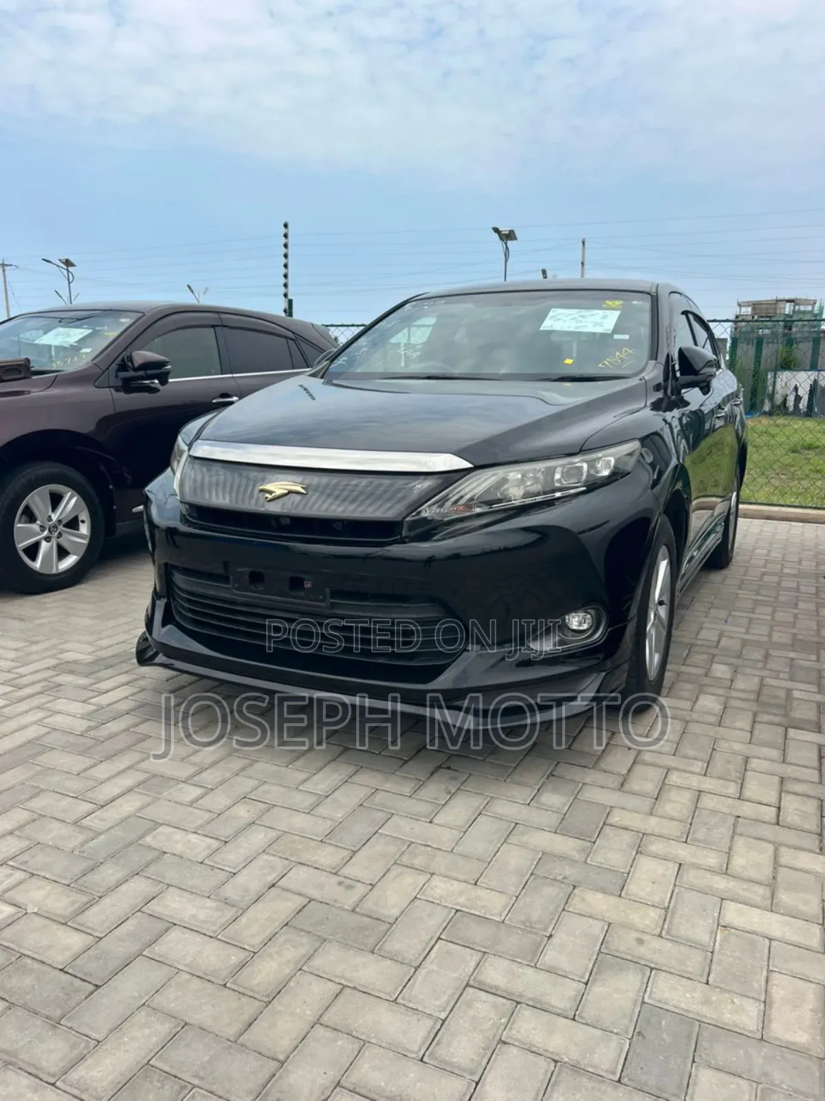 Toyota Harrier 2.0 2016 Black